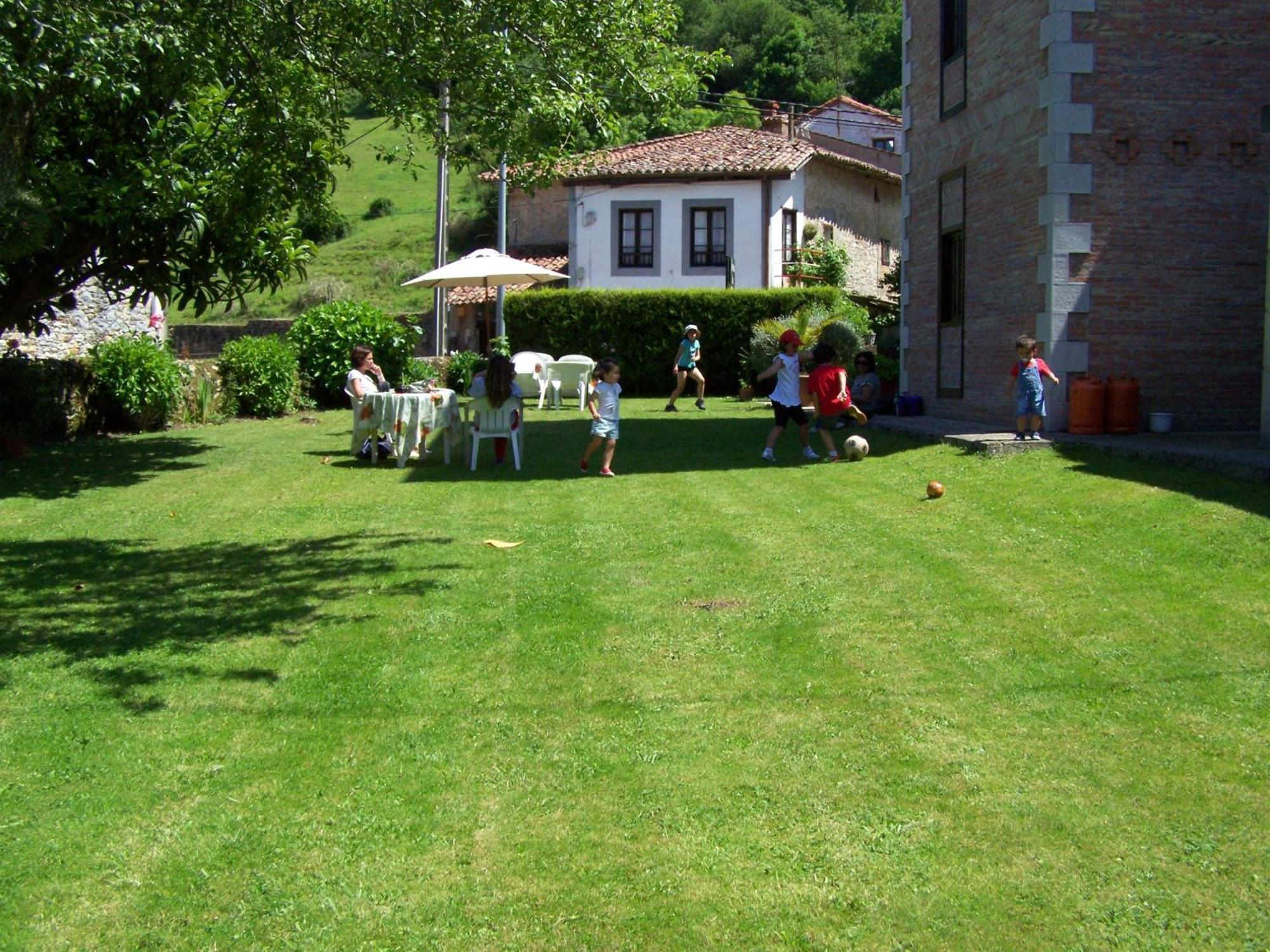 Posada De Muno Munorrodero Luaran gambar