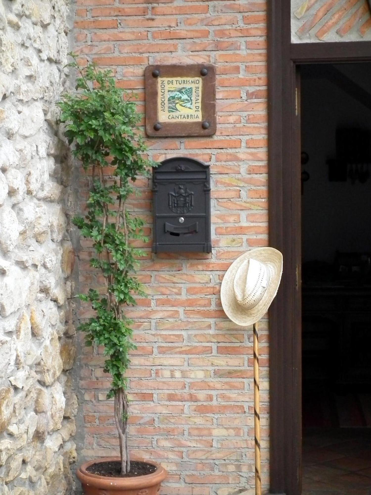 Posada De Muno Munorrodero Luaran gambar