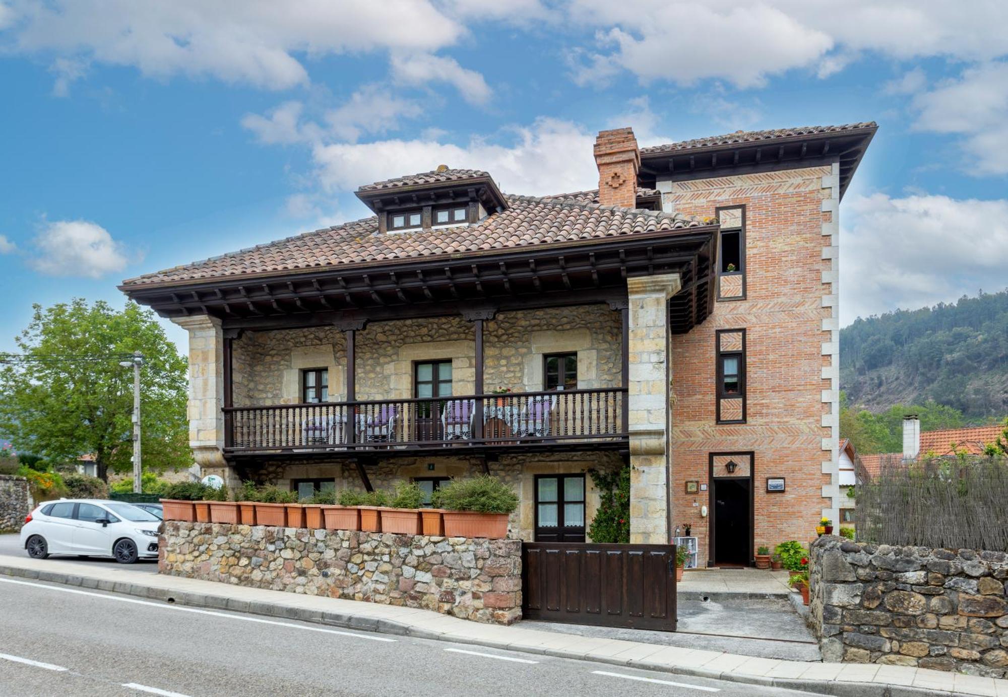 Posada De Muno Munorrodero Luaran gambar